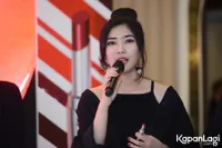 Foto Isyana Sarasvati