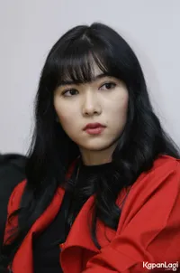 Foto Isyana Sarasvati