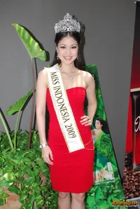 Foto Karenina Sunny Halim