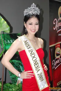 Foto Karenina Sunny Halim