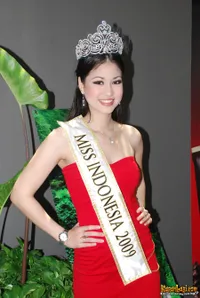 Foto Karenina Sunny Halim