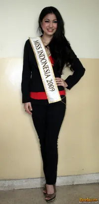 Foto Karenina Sunny Halim