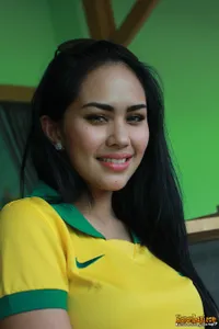 Foto Kartika Putri