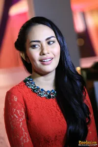 Foto Kartika Putri
