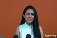 Foto Kartika Putri