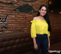 Foto Kartika Putri