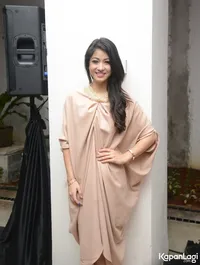 Foto Kerenina Sunny Halim