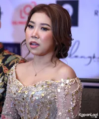 Foto Kiki Saputri