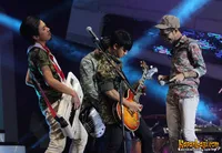 Foto Killing Me Inside