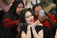 Foto Lady Rara Dan Fans