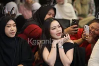 Foto Lady Rara Dan Fans