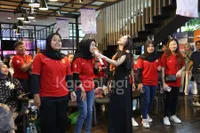 Foto Lady Rara Dan Fans