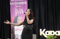 Foto Lady Rara Dan Fans