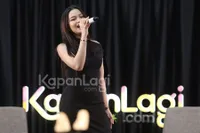 Foto Lady Rara Dan Fans