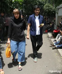 Foto Lale Maliq De Essential