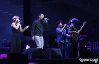 Foto Maliq D Essentials