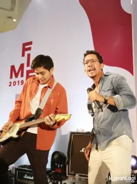 Foto Maliq D Essentials