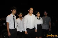 Foto Maliq and D Essentials