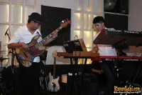 Foto Maliq and D Essentials