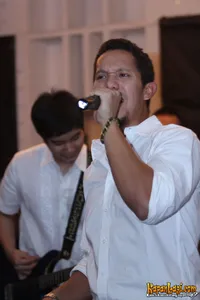 Foto Maliq and D Essentials