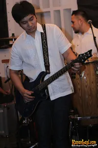 Foto Maliq and D Essentials