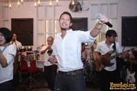 Foto Maliq and D Essentials