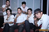 Foto Maliq and D Essentials