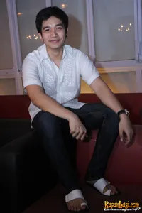 Foto Maliq and D Essentials