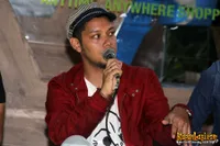 Foto Maliq and D Essentials