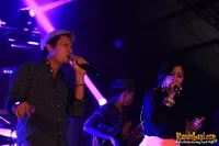 Foto Maliq and D Essentials