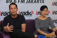 Foto Maliq and D Essentials