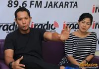 Foto Maliq and D Essentials