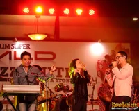 Foto Maliq and D Essentials