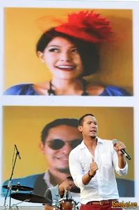 Foto Maliq and D Essentials