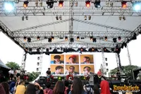 Foto Maliq and D Essentials