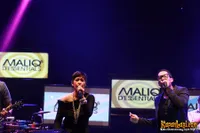 Foto Maliq and D Essentials