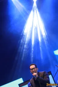 Foto Maliq and D Essentials