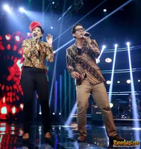 Foto Maliq and D Essentials