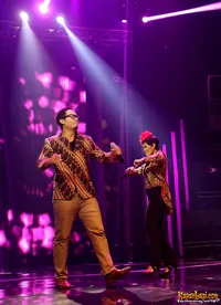 Foto Maliq and D Essentials