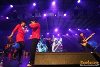 Foto Maliq and D Essentials