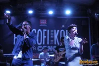 Foto Maliq and D Essentials