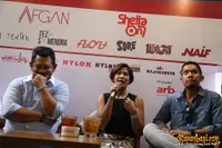 Foto Maliq and D Essentials