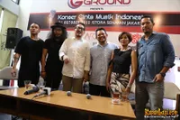 Foto Maliq and D Essentials