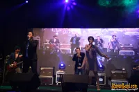 Foto Maliq and D Essentials