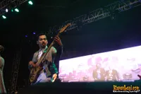 Foto Maliq and D Essentials