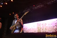 Foto Maliq and D Essentials