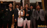 Foto Maliq and D Essentials
