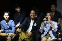 Foto Maliq and D Essentials