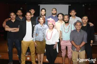 Foto Maliq and D Essentials