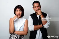 Foto Maliq and D Essentials